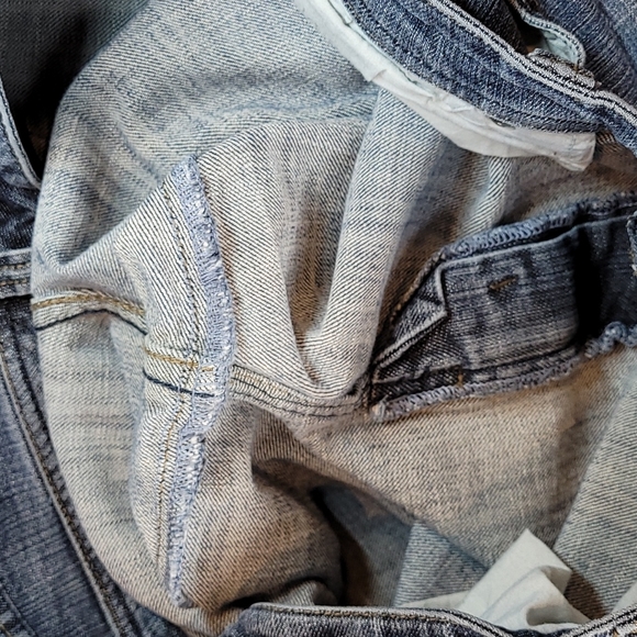 CHICO'S PLATINUM LIGHT WASH BLUE JEANS - Picture 11 of 13